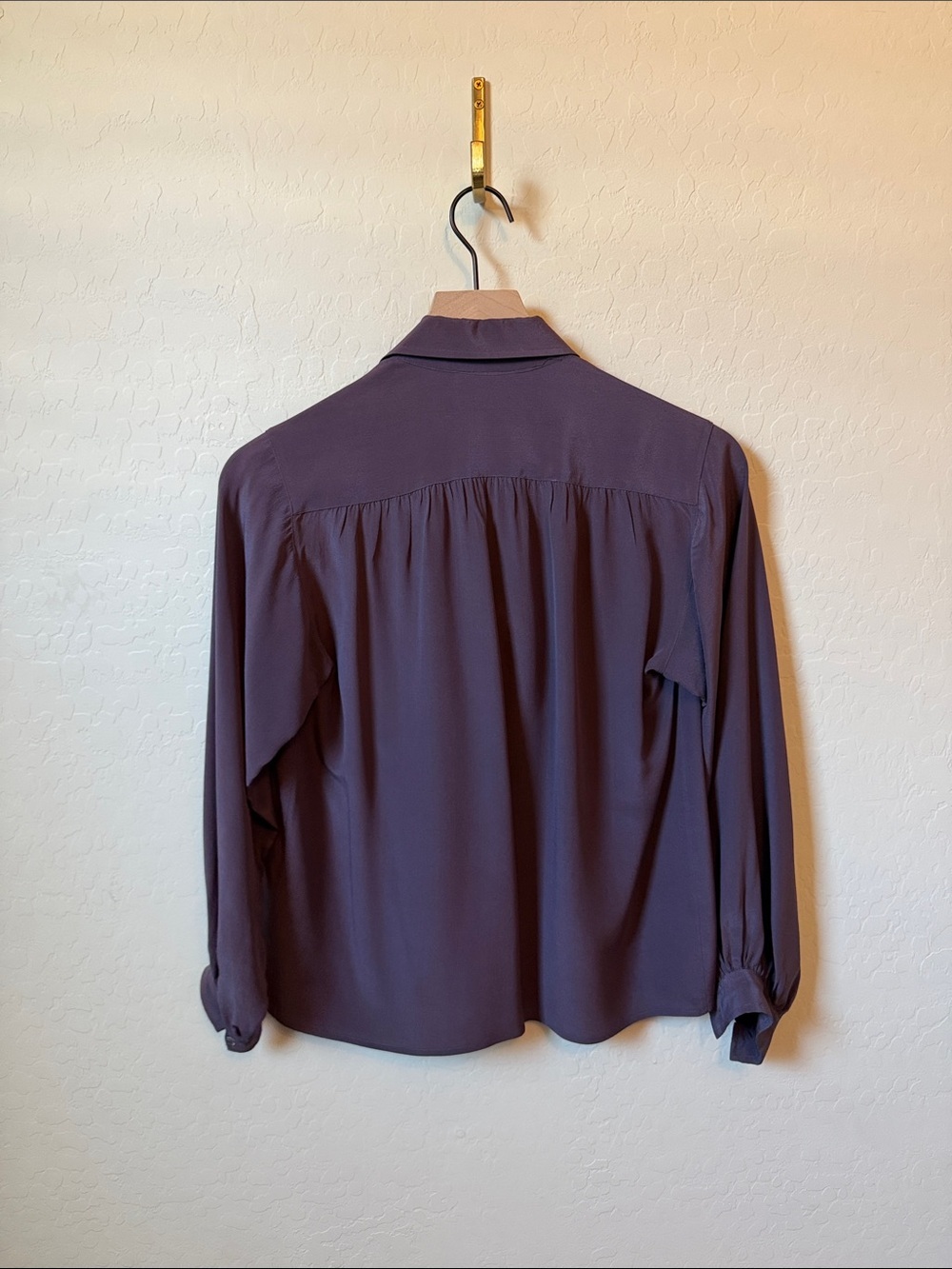 Harve Benard 100% Silk Plum Blouse - Picture 5 of 5